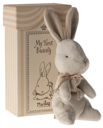 Maileg My First Bunny   æske Råhvid