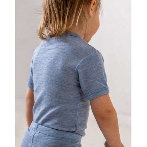 Body Med Kort ærme Og Knaplukning Over Den Ene Skulder Til Baby 100 økologisk Merino Uld 56 Light Blue Melange