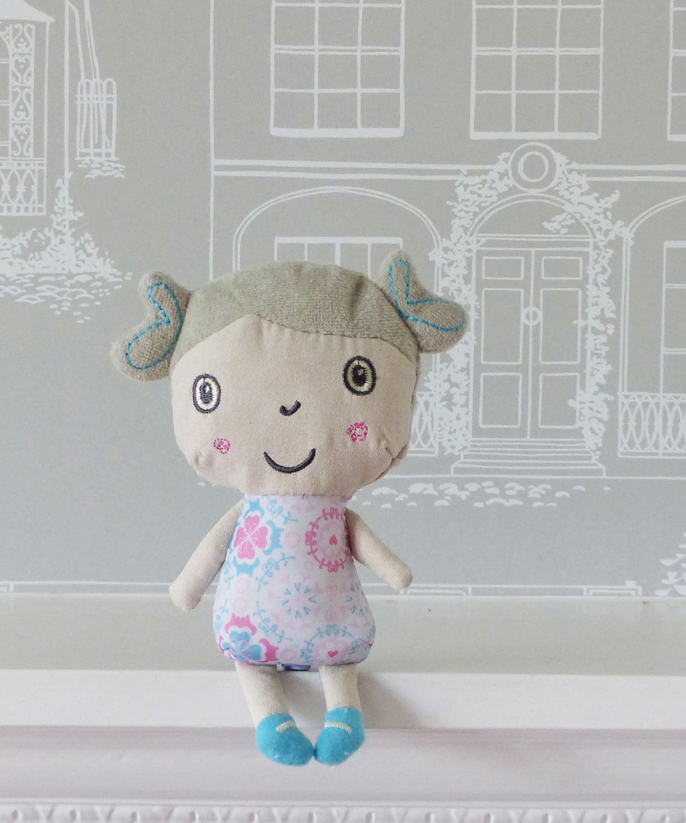 Lille Mae Rag Dukke Little Bird Told Me