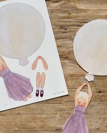 Tall Hat Tales Lys Ballon Med Pige